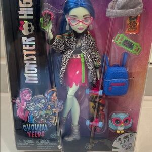 Monster High Ghoulia Yelps Doll with Blue Hair and Pink Skirt